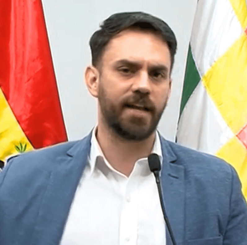 Del Castillo confirma tiroteo contra ex presidente, pero, Evo Disparó primero