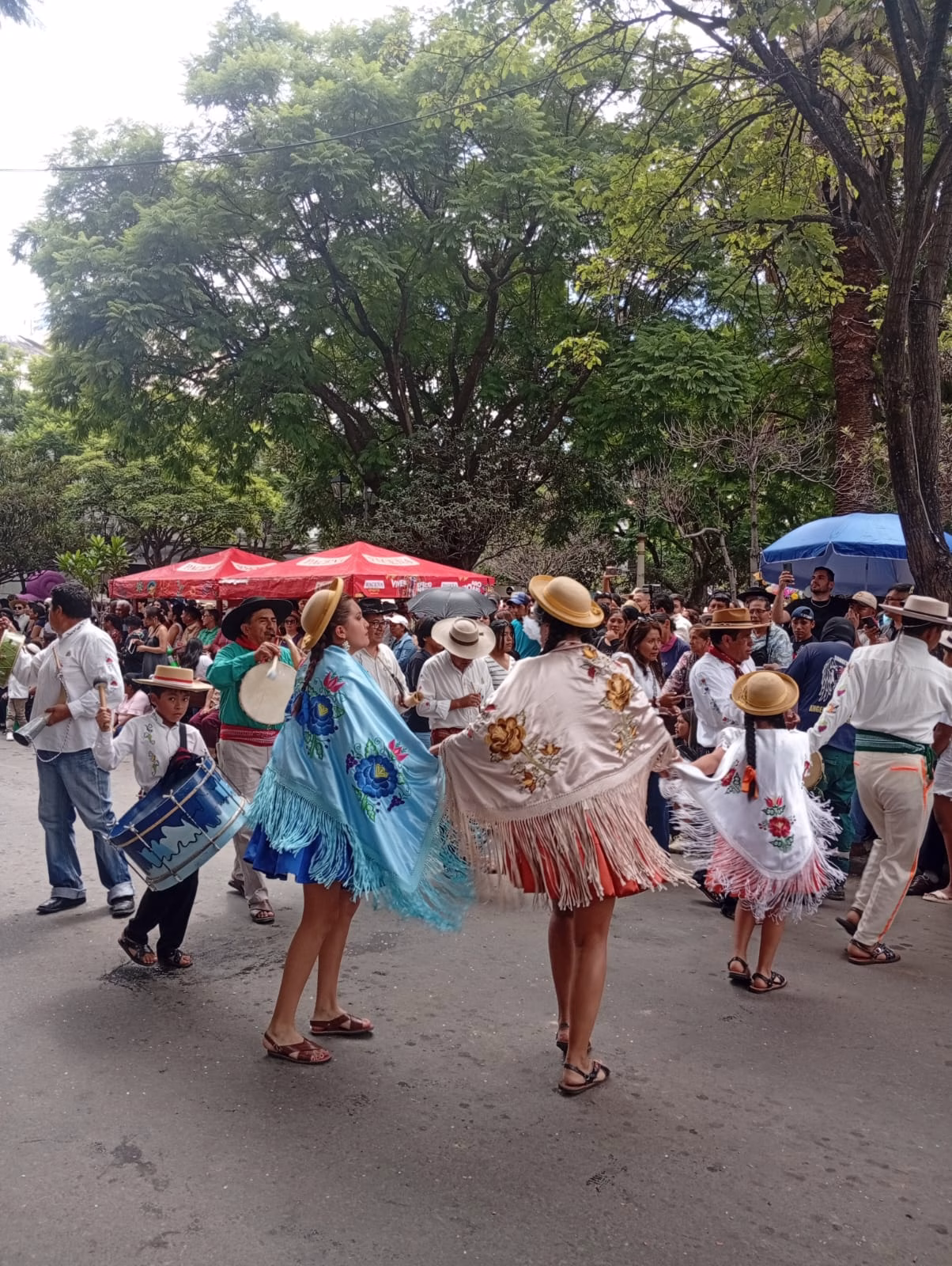 La Rebelión de las Comadres: la historia de cómo cuatro amigas tomaron las calles de Tarija sin permiso